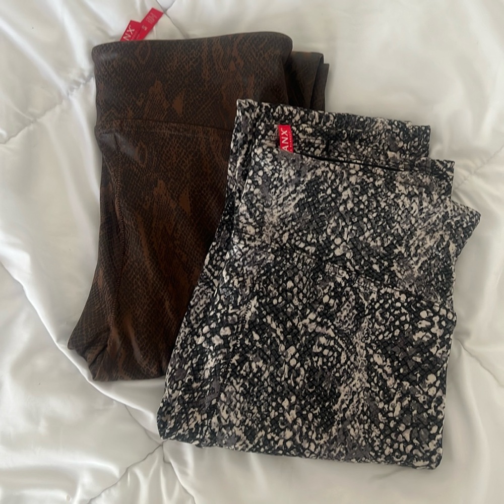 New Spanx faux leather snake shine black grey leggings size L